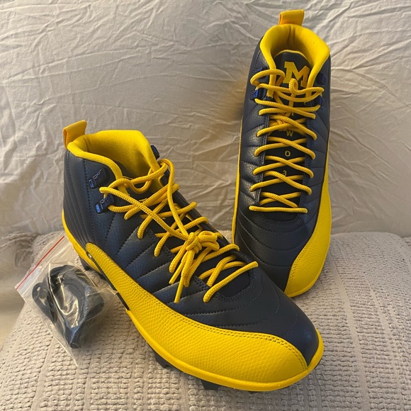 New Nike Air Jordan 12 Michigan Wolverines PE Football Cleats Sz. 12.5 - Picture 1 of 7